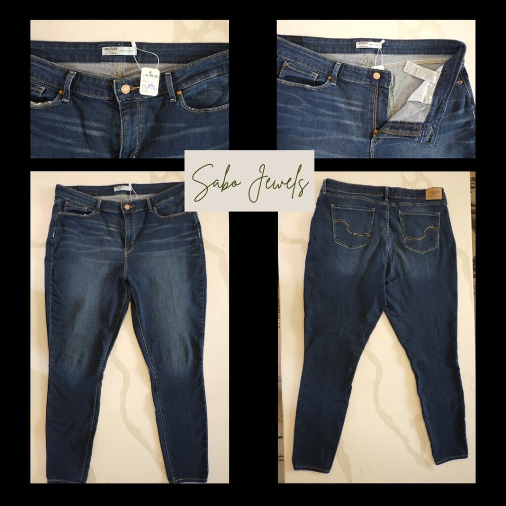 Levi’s Signature Mid-Rise Skinny Jeans 👖– Dark Blue Size 20L (W35 L32)